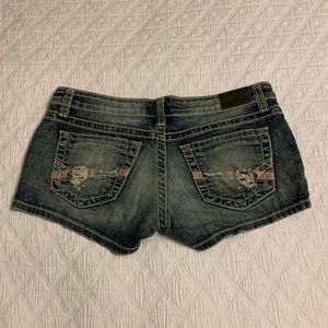 BKE Stella shorts size 28